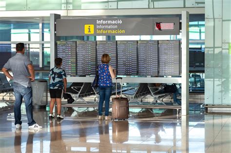 바르셀로나 공항, 왜 이렇게 많은 사람들이 여기서 길을 잃을까?